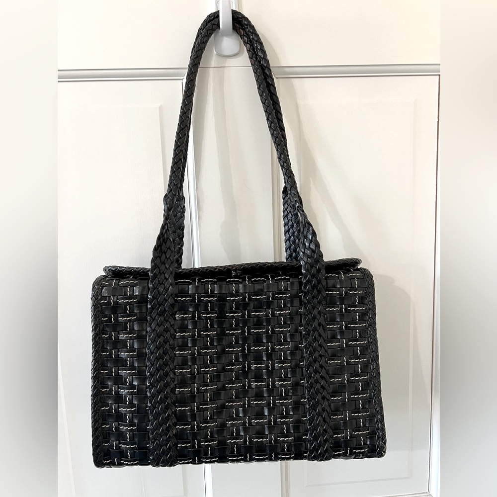Elliott Lucca weaved leather bag w/fold over magnetic closure. Excellent Condtn